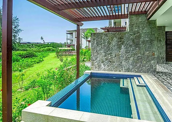 Hotel Canopy By Hilton Seychelles 4*